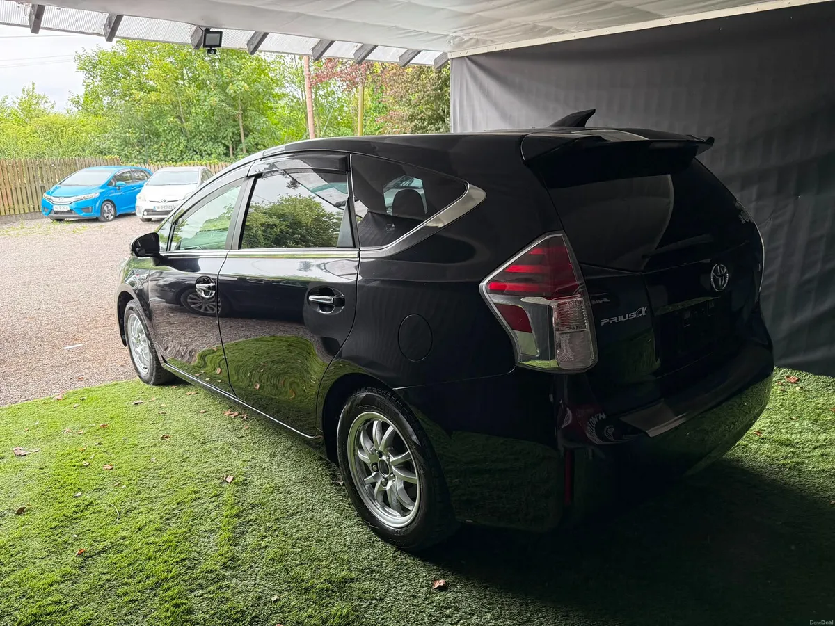 TOYOTA PRIUS ALPHA 2020 AUTOMATIC 7 SEATER - Image 4