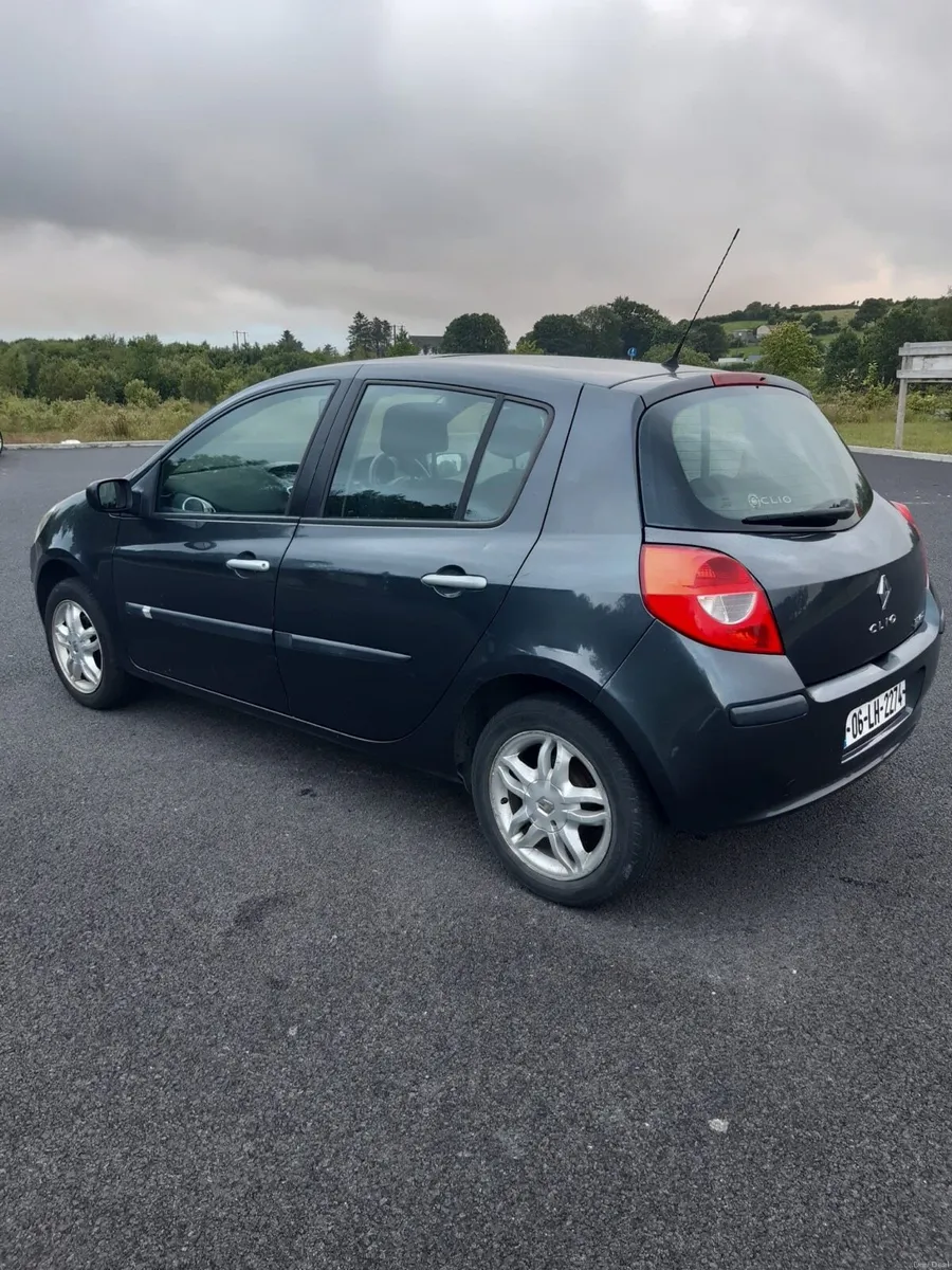 Renault Clio - Fresh NCT (sunroof) - Image 2