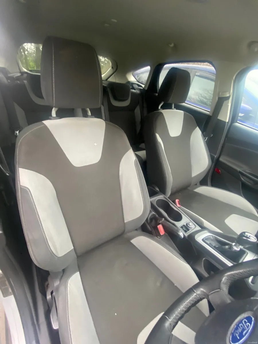 Ford Focus 2012 - Image 3