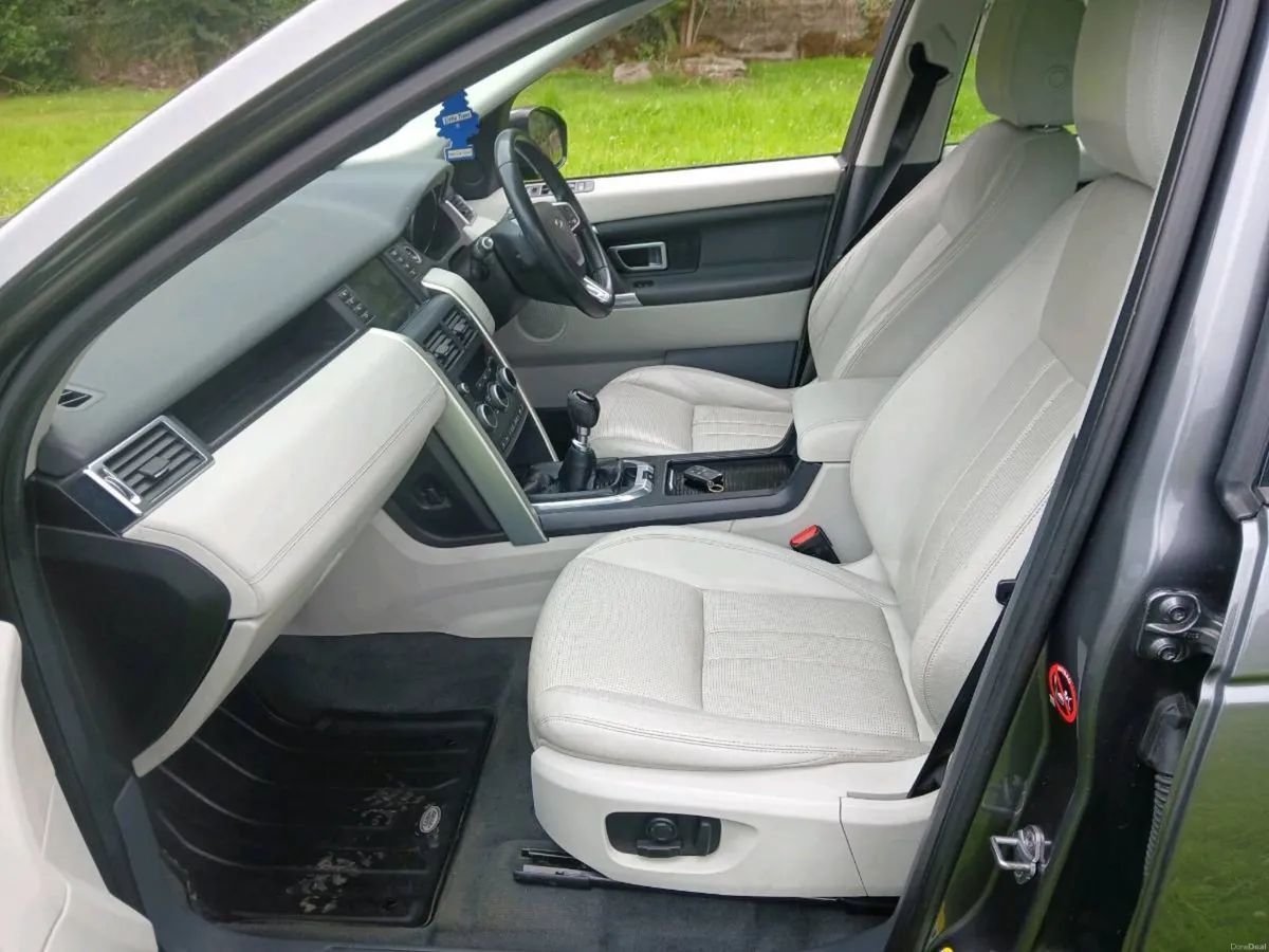 LAND-ROVER DISCOVERY SPORTS HSE TD4 4X4 - Image 6