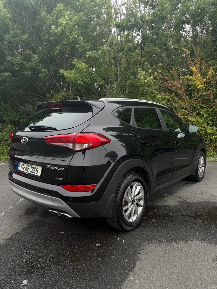 2017 Hyundai Tucson Automatic *VERY CLEAN* - Image 3
