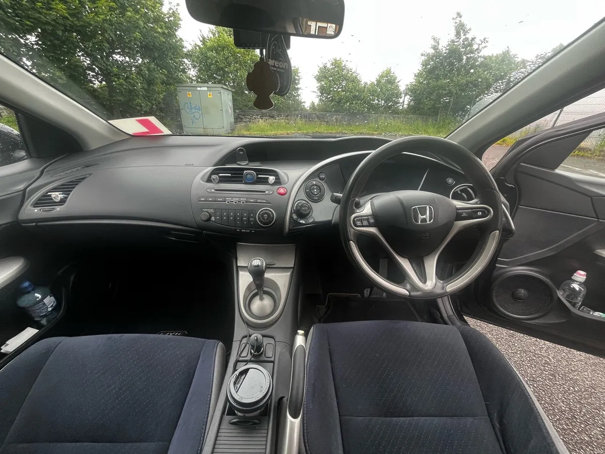 Honda civic - Image 4