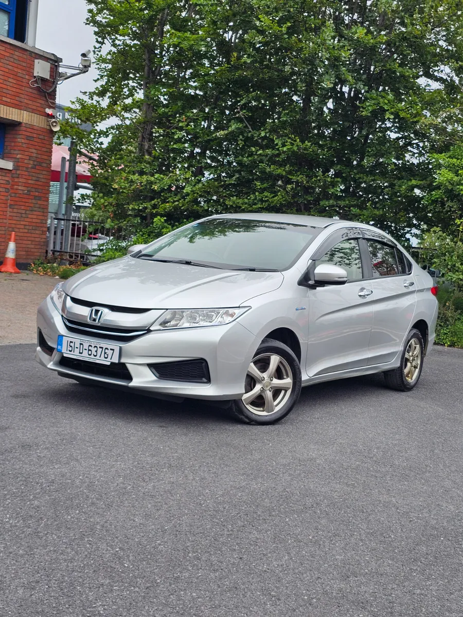 Honda Grace  2015 Automatic - Image 1