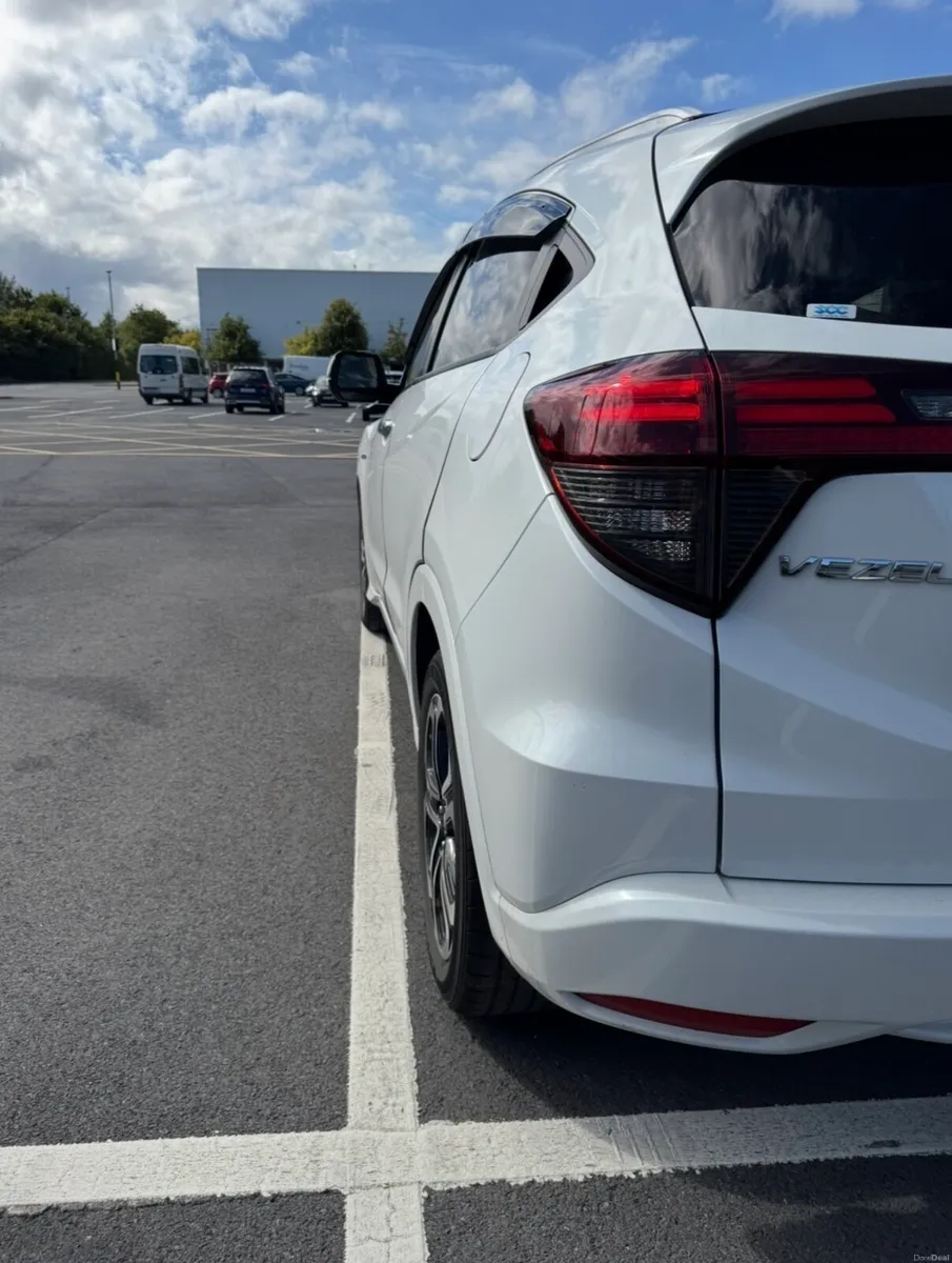 Honda vezel 1.5 auto hybrid - Image 3