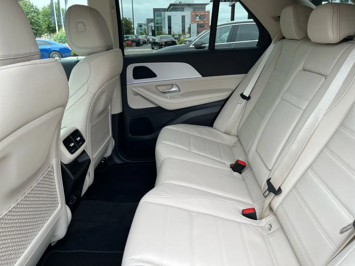 Mercedes-Benz GLE 350DE AMG Line Plus PHEV SUV  ** - Image 4