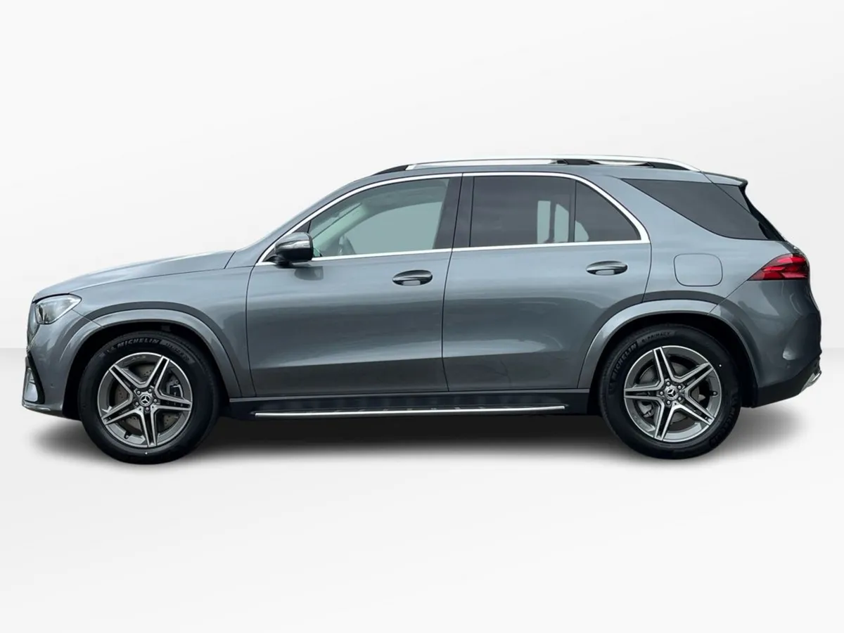 Mercedes-Benz GLE 350DE AMG Line Plus PHEV SUV  ** - Image 5
