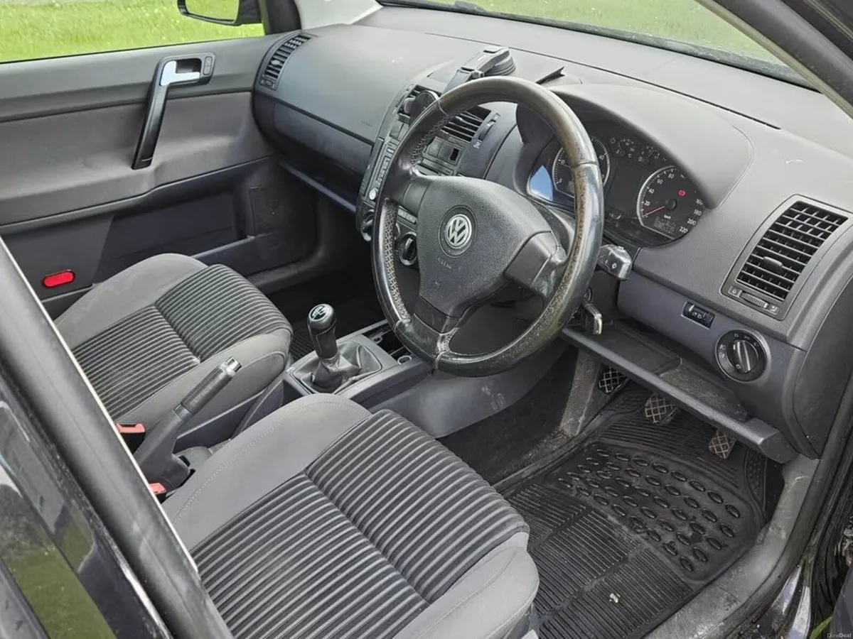Volkswagen Polo 2009 - Image 4