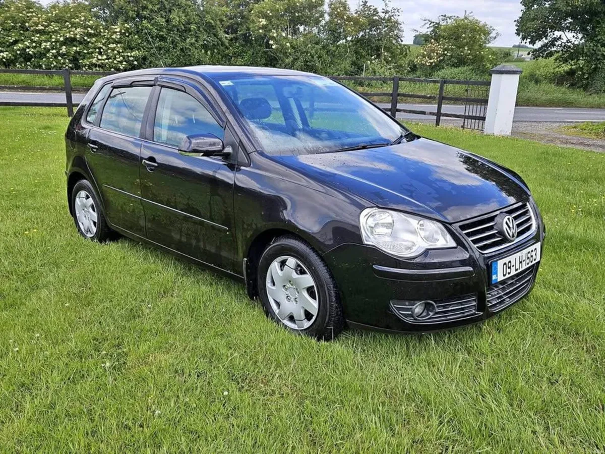 Volkswagen Polo 2009 - Image 2