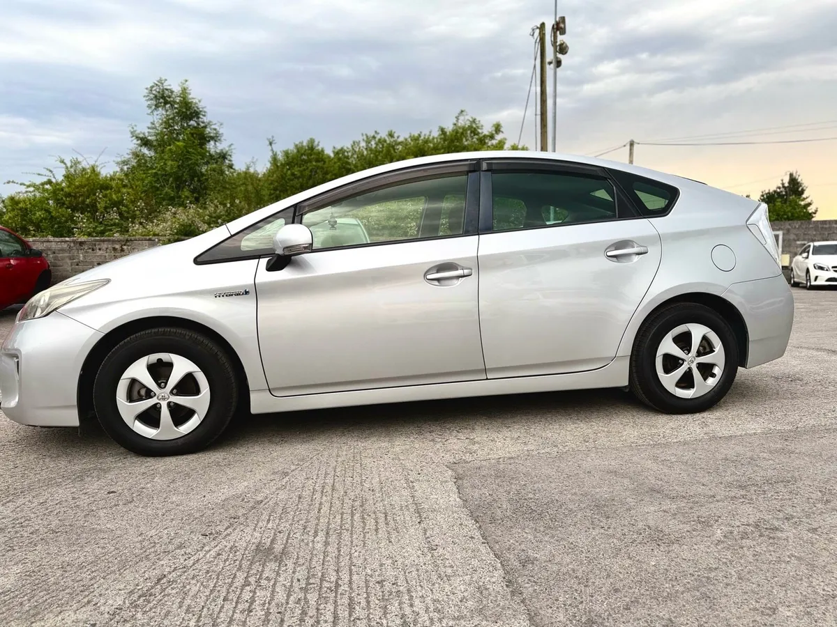 2014 TOYOTA PRIUS 1.8 HYBRID - Image 3