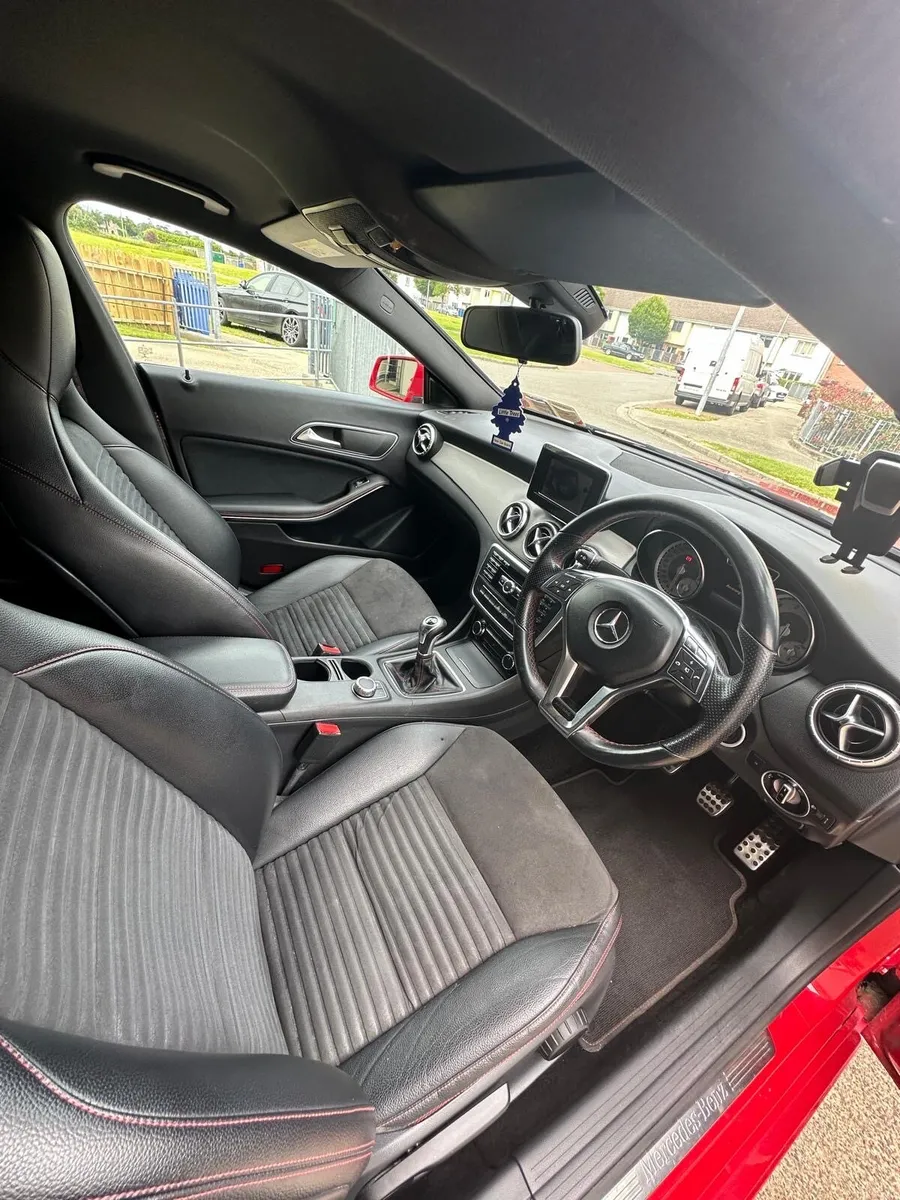 Mercedes Benz CLA 180 AMG Sport - Image 4
