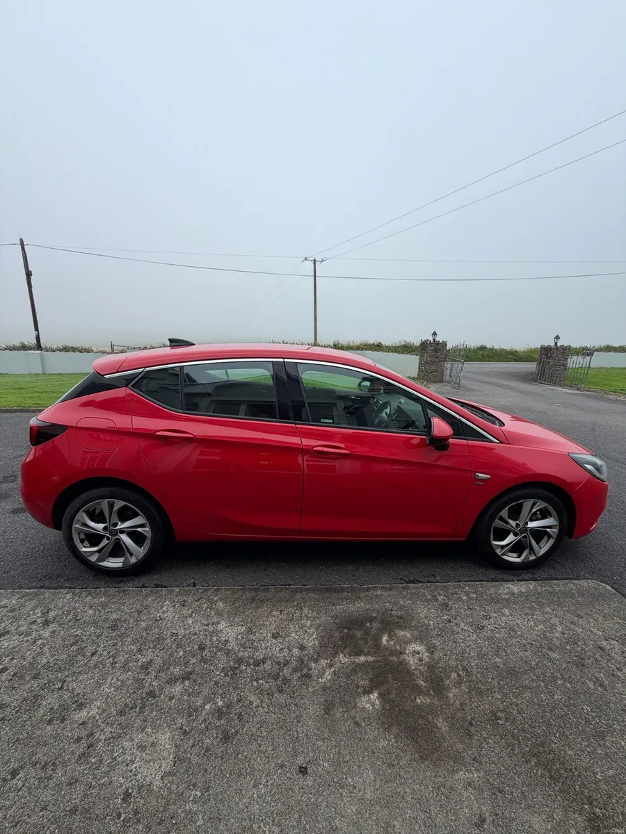 Car - Image 4