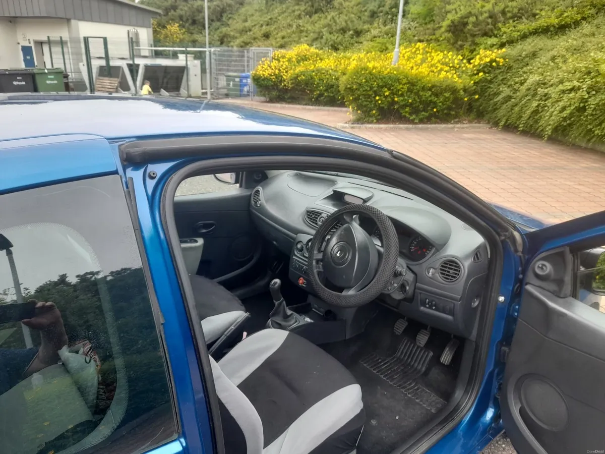 Renault Clio 2009 - Image 4
