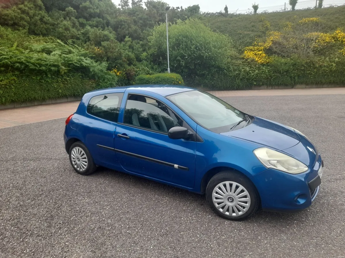 Renault Clio 2009 - Image 2