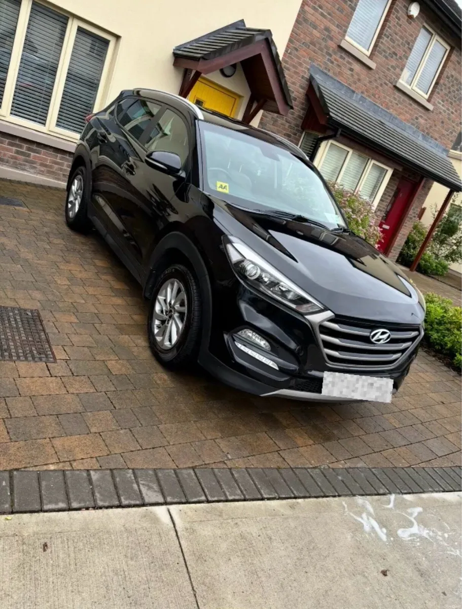 2016 Hyundai Tucson Executive - Image 1