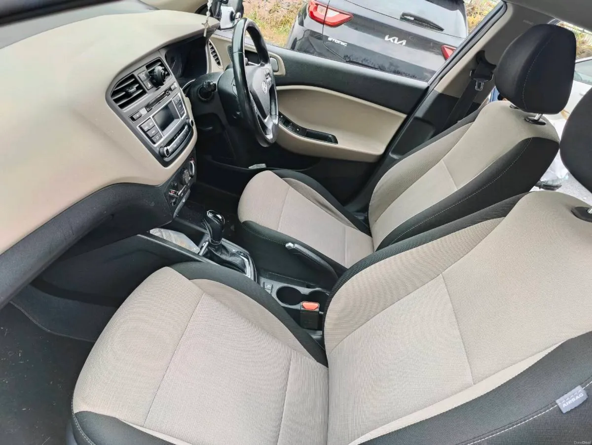 Car - Image 3
