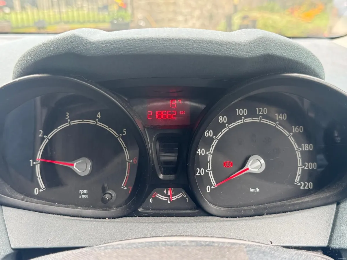 2017 TOYOTA VERSO 1.6 D4D 7 SEATER LOW MILEAGE - Image 5