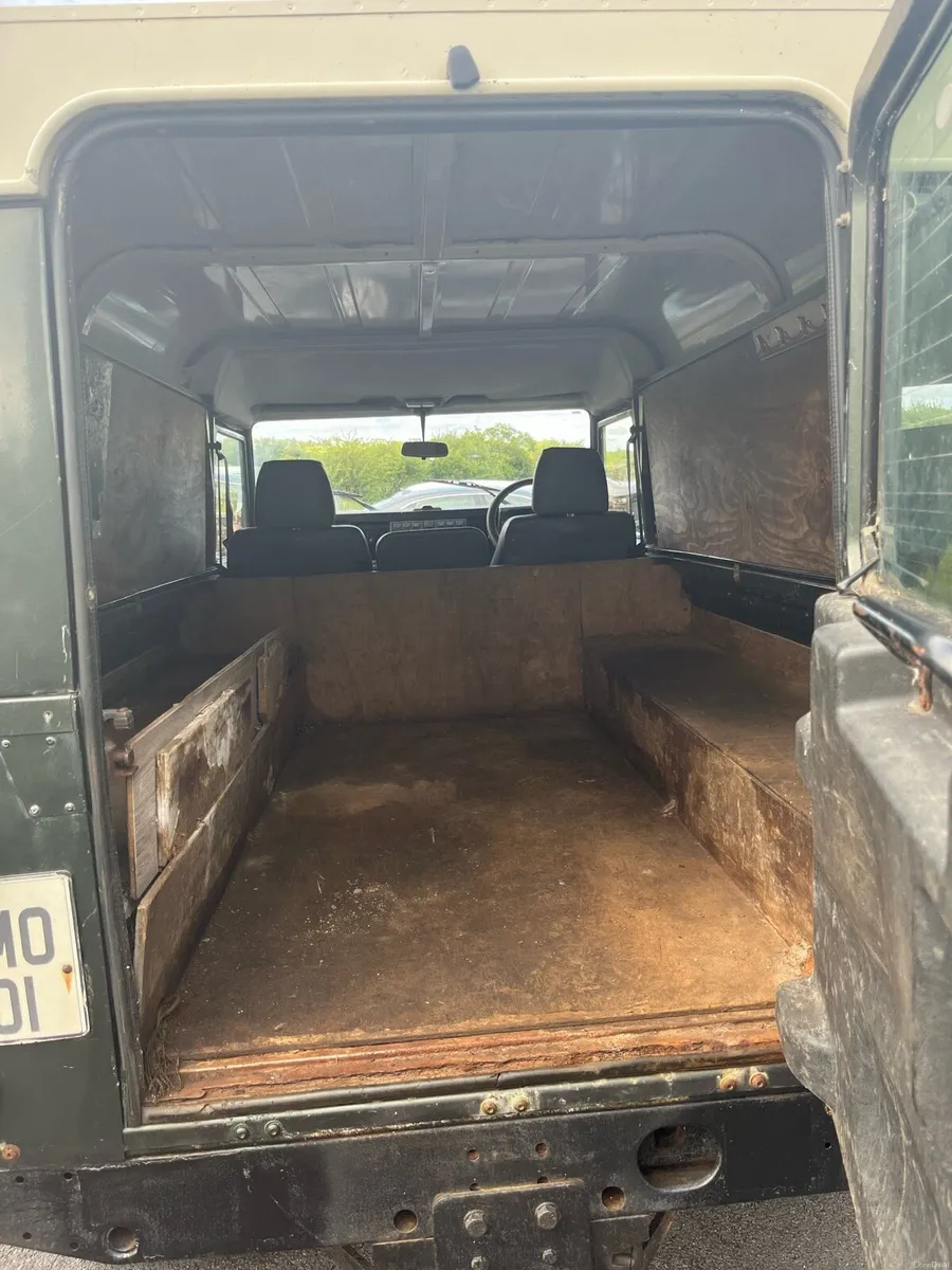 Land Rover Defender 110 - Image 6