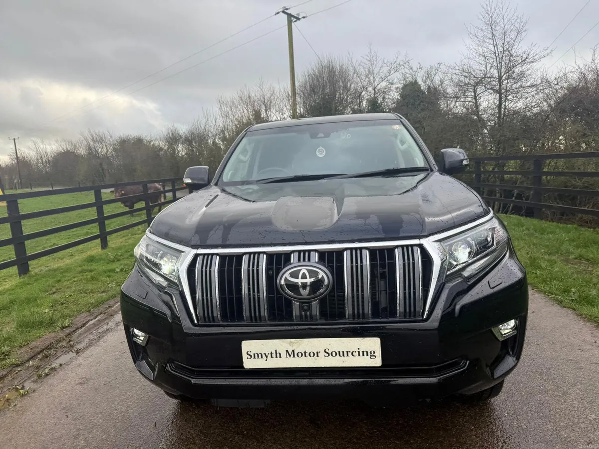 2021 Toyota Land Cruiser Prado Like New****** - Image 5