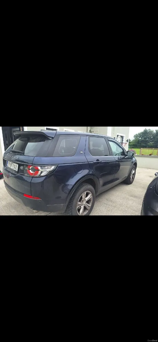 Land Rover Discovery 2015 - Image 1