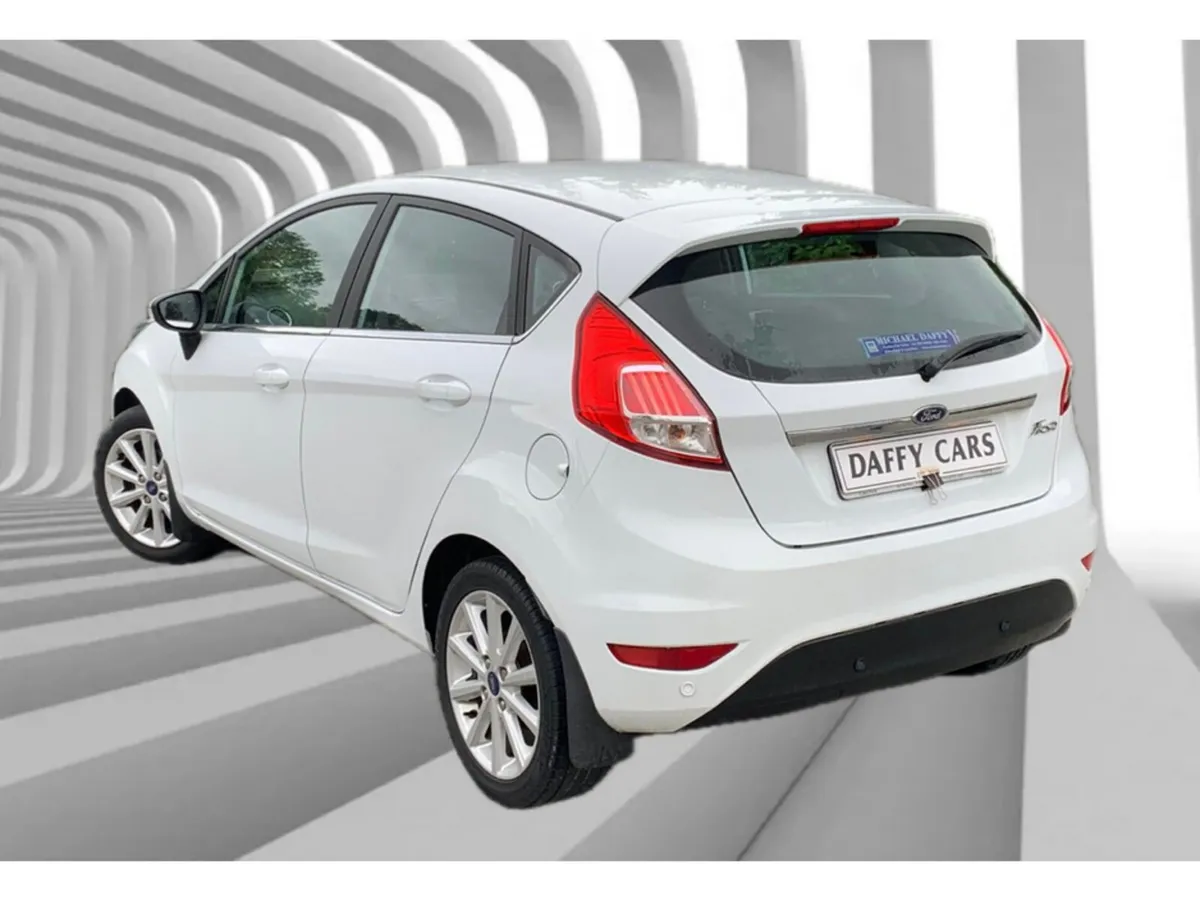 Ford Fiesta TITANIUM 1.0 65PS M5 4DR CB1 CNN - Image 3