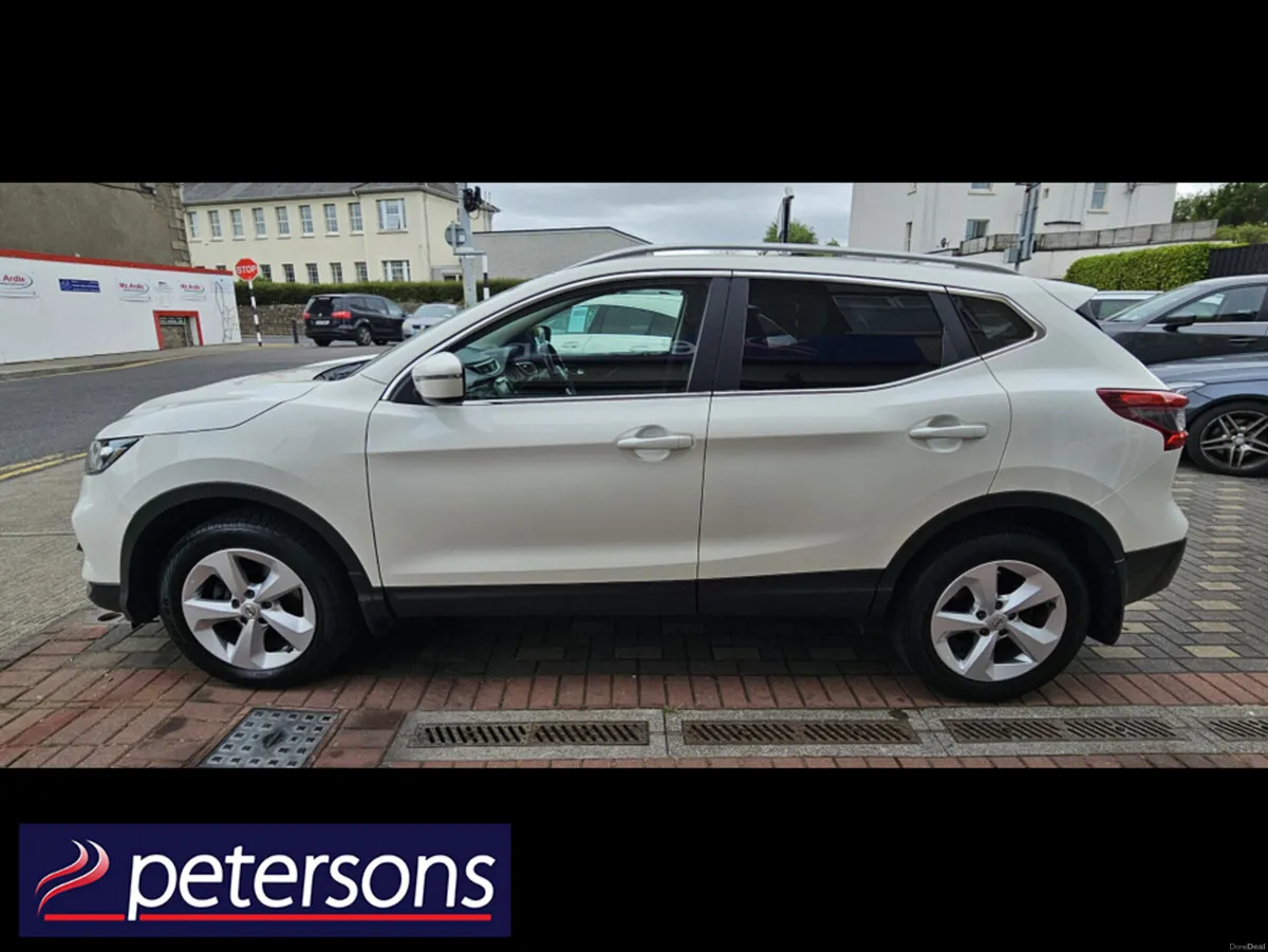 Nissan Qashqai 1.5 DSL SV MY19 4DR - PANORAMIC ROO - Image 5