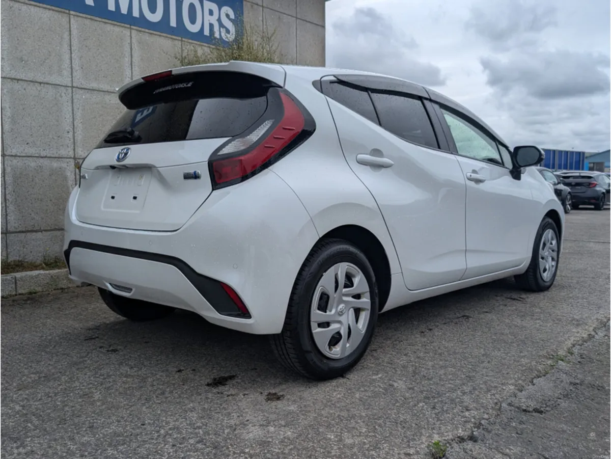Toyota Aqua X HYBRID AUTOMATIC 1.5 PETROL //REVERS - Image 6