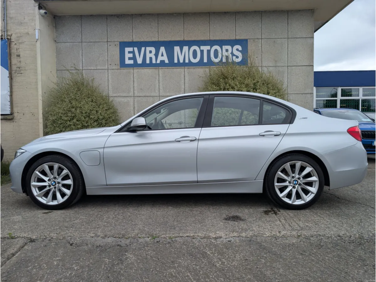 BMW 3-Series 330E PHEV SPORT AUTOMATIC 2.0L PETROL - Image 4