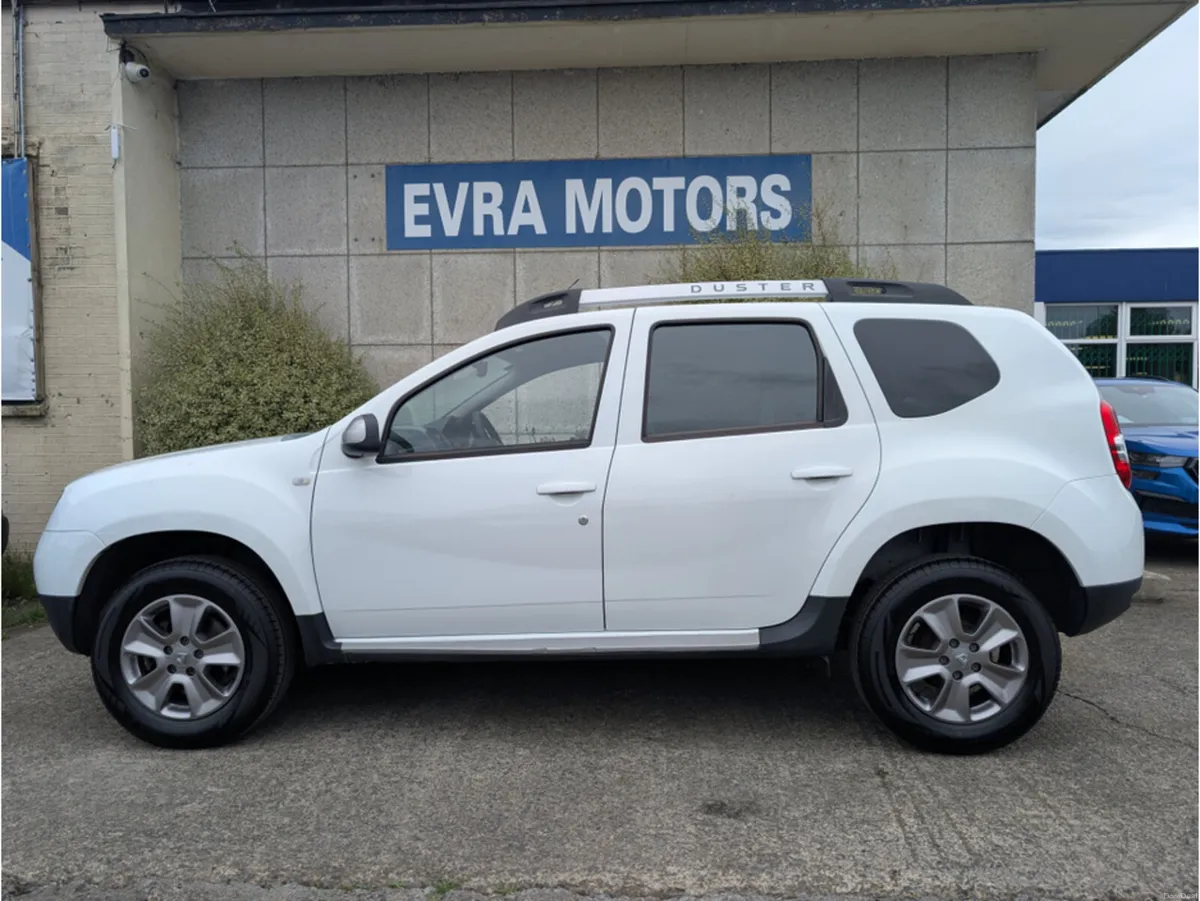 Dacia Duster SIGNATURE 1.5L DIESEL MANUAL//CRUISE - Image 4