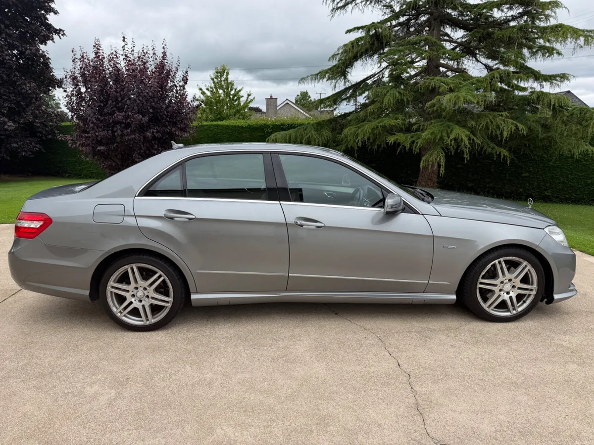 2009 MERCEDES E350 CDI SPORT AUTO - Image 4