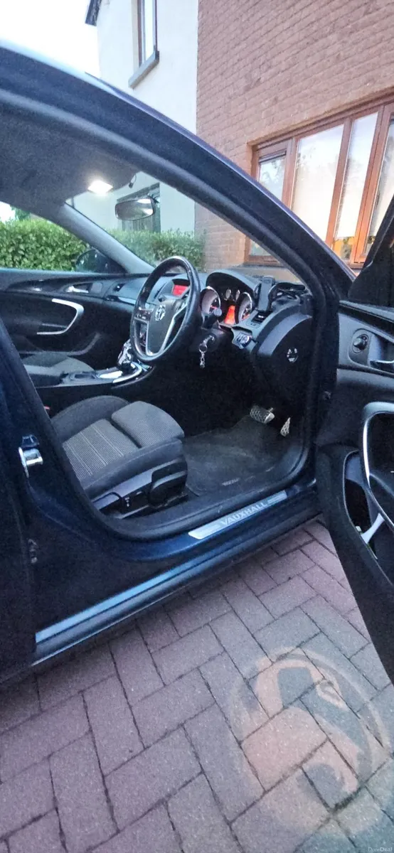 Vauxhall Insignia 2011 - Image 4