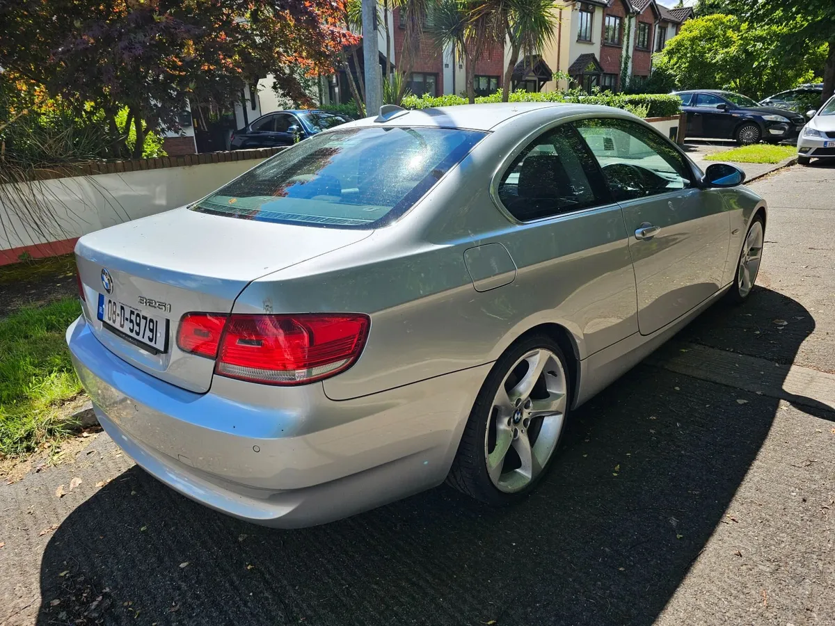 BMW 325i Coupe (2008) - Image 4