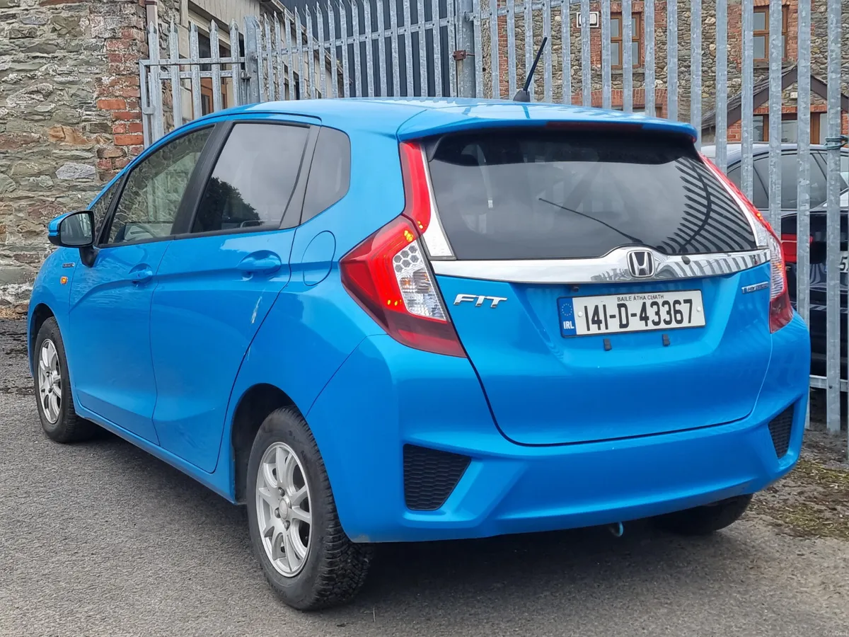 Honda Fit 2014 hybrid.  Automatic nct&tax €6990 - Image 2