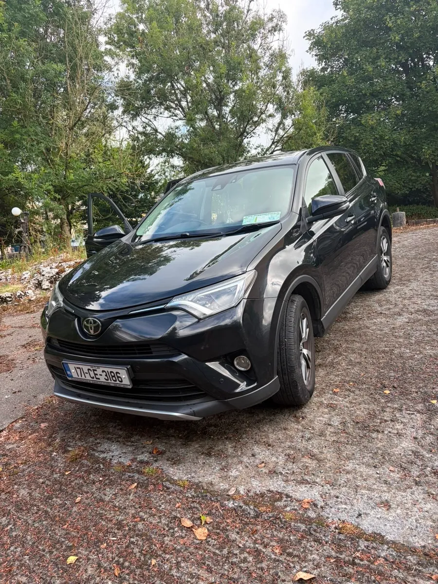 Toyota RAV4 - Image 1