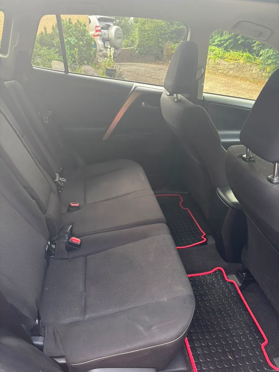 Toyota RAV4 - Image 4
