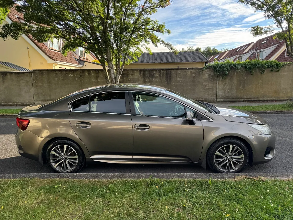 2017 Toyota Avensis 1.6D-4D Sol NCT 7/27 only 93km - Image 2