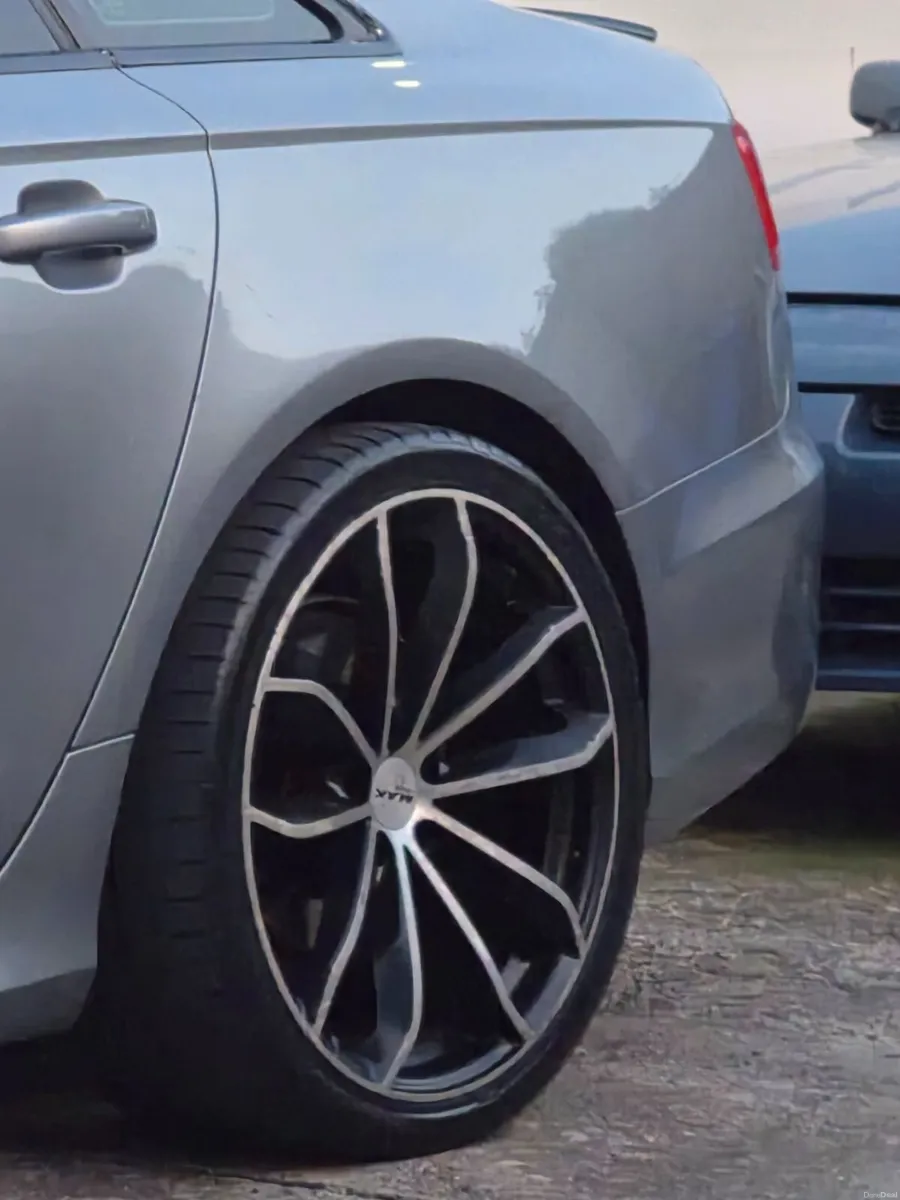 Audi A6 2014 - Image 2