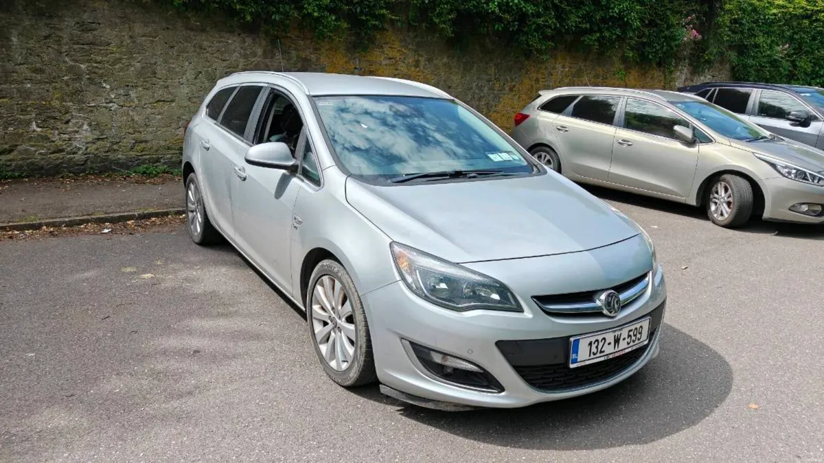 2013 Opel/Vauxhall Astra Automatic Petrol - Image 1