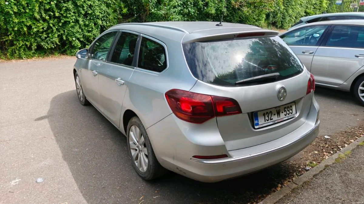 2013 Opel/Vauxhall Astra Automatic Petrol - Image 3