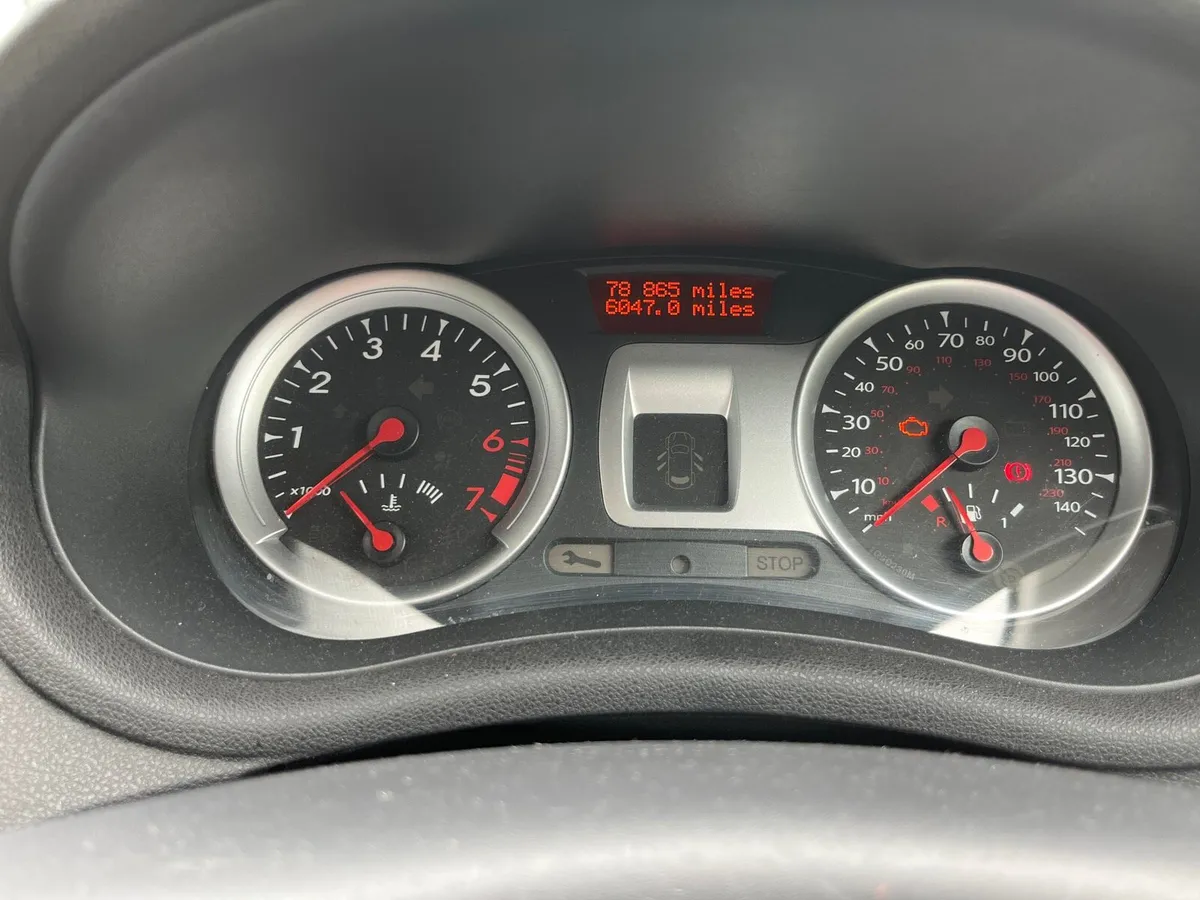 Car - Image 2