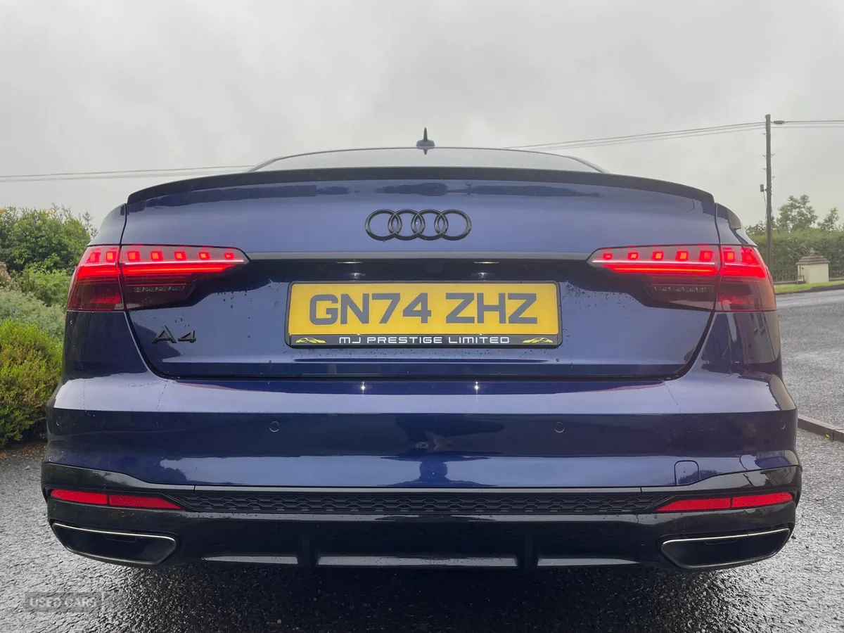 Audi A4 SALOON - Image 4