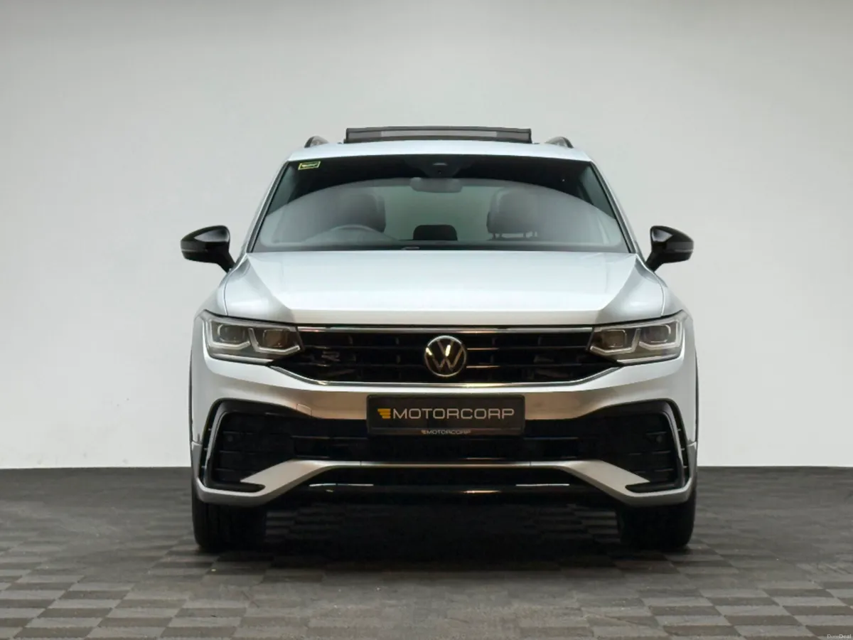 Volkswagen Tiguan BLACK EDITION TSI DSG - Image 2