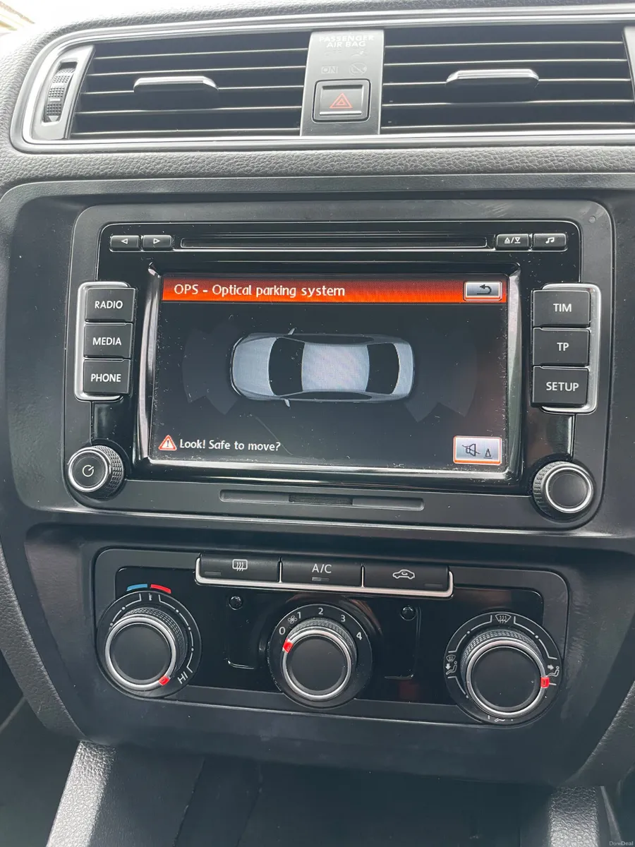 Volkswagen Jetta 2015 1.2 Petrol Manual - Image 6