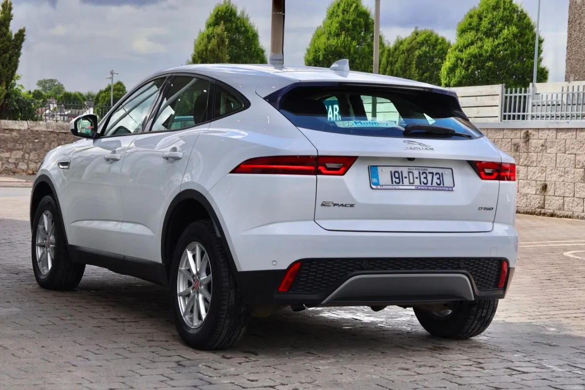 Jaguar E-Pace 2.0D I4 150 PS FWD Manual Standard - Image 5