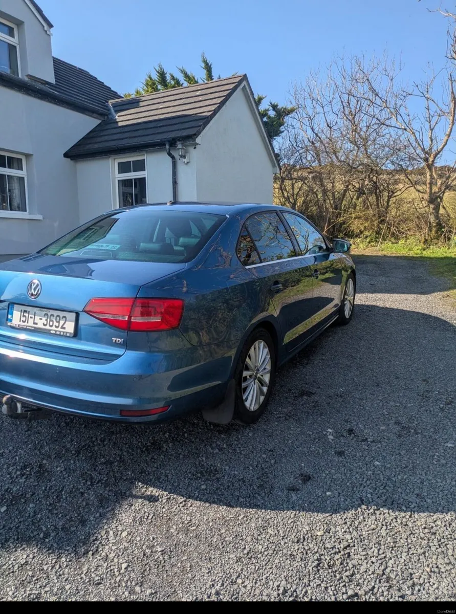Volkswagen Jetta 2015 - Image 3