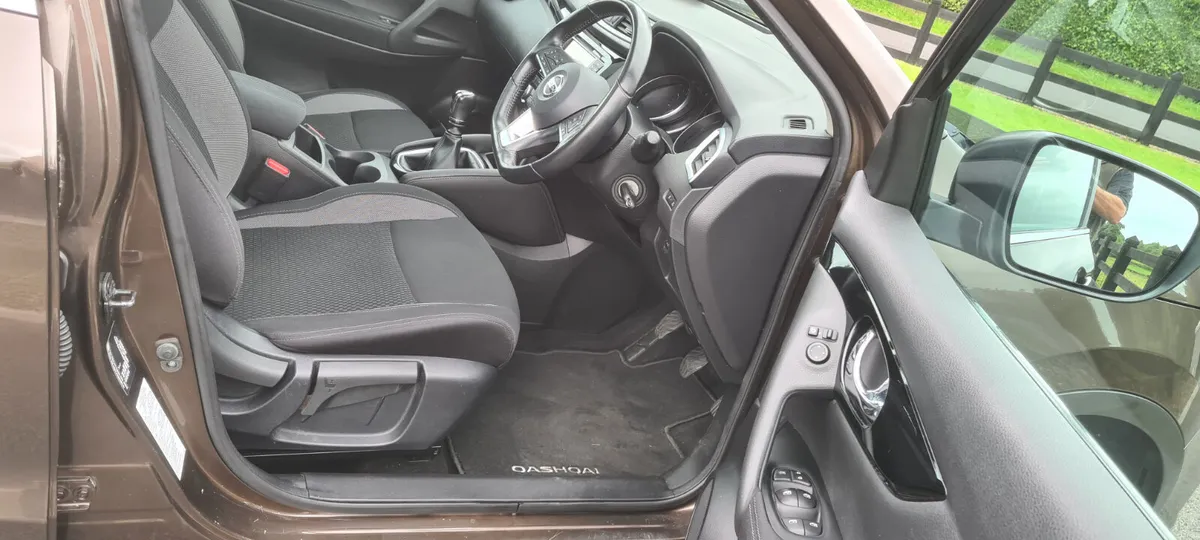 NISSAN QASHQAI 1.2 PETROL - Image 5