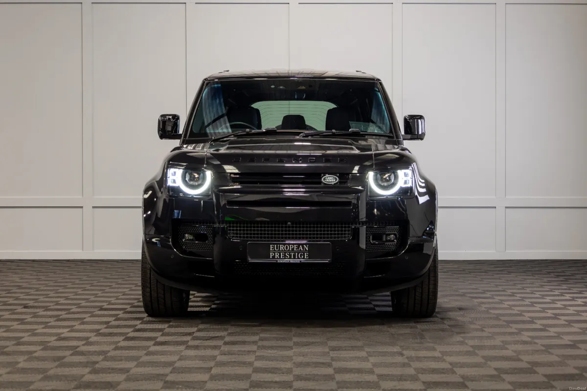232 Land Rover Defender 110 P400e X-Dynamic S - Image 2