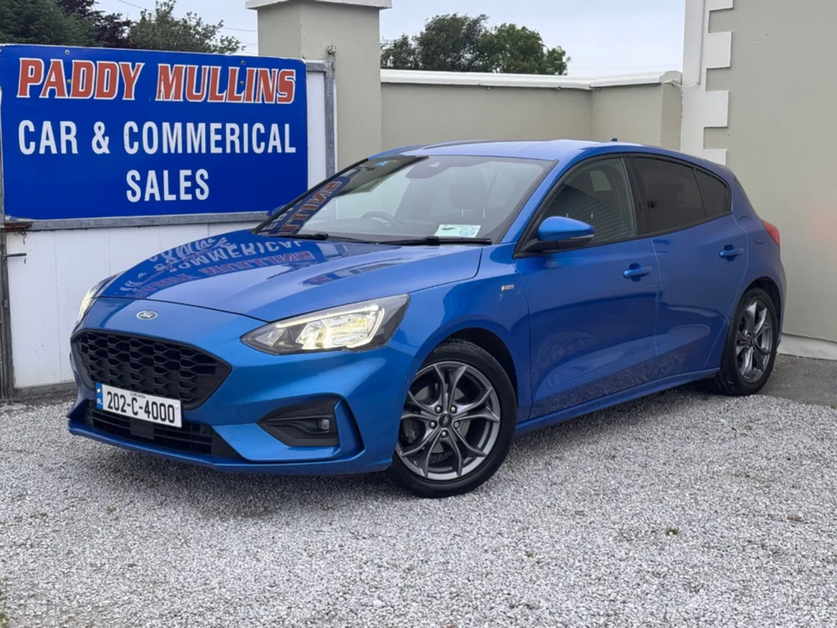 Ford Focus ST-LINE 5DR 1.5 TD 120 S6.2 M6 4DR - Image 2