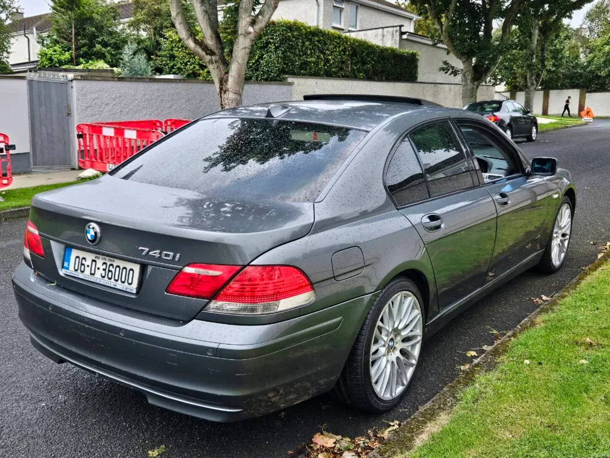 2006 BMW 740i (MSPORT) - Image 3