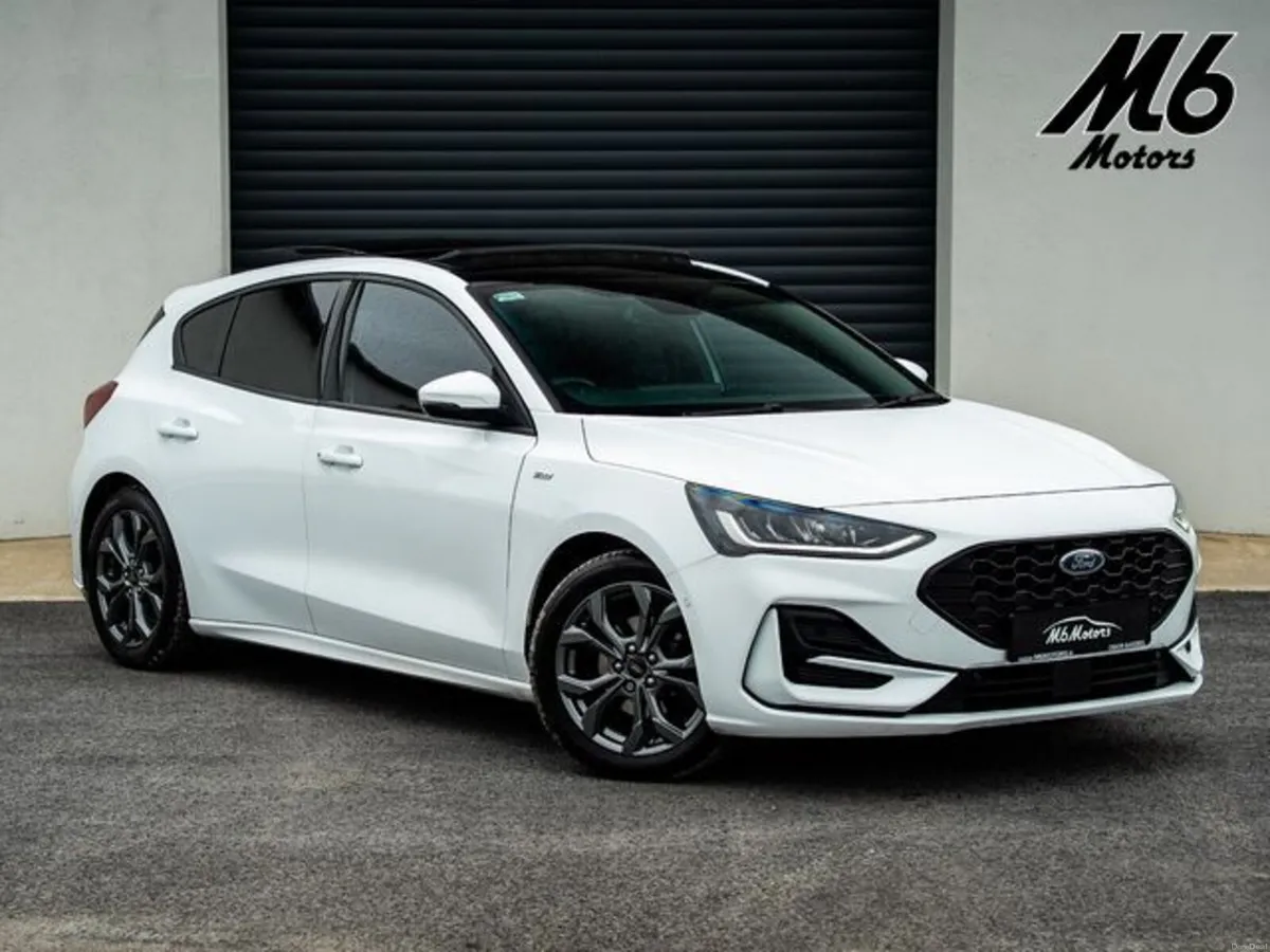 Ford Focus St-line Auto Diesel *Pan roof* - Image 1