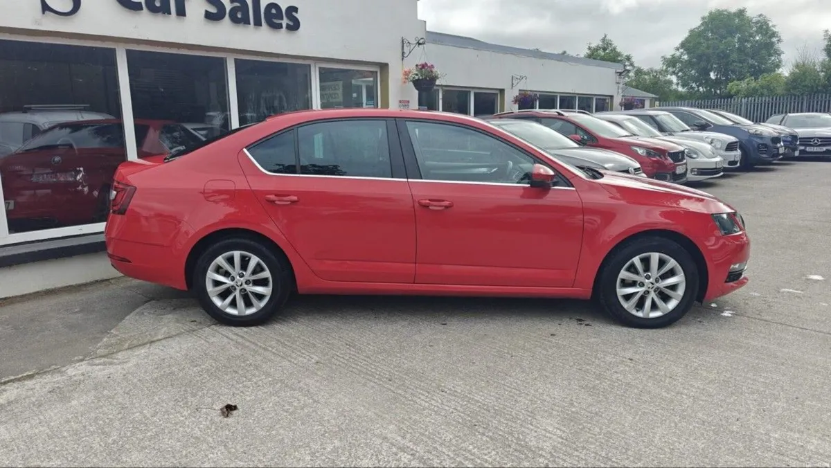 Skoda Octavia AMBITION AUTO 1.0TSI 115HP - Image 5